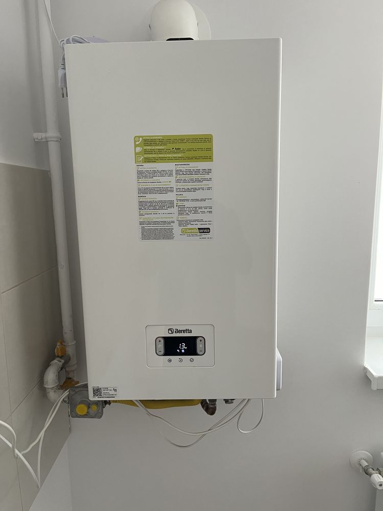 Apartament 2 camere+bucatarie separat+baie,hol si terasa+parcare - Poză 7