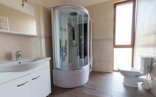 VILA CU 5 CAMERE LA INCHIRIERE IN IANCU NICOLAE - Poză 12