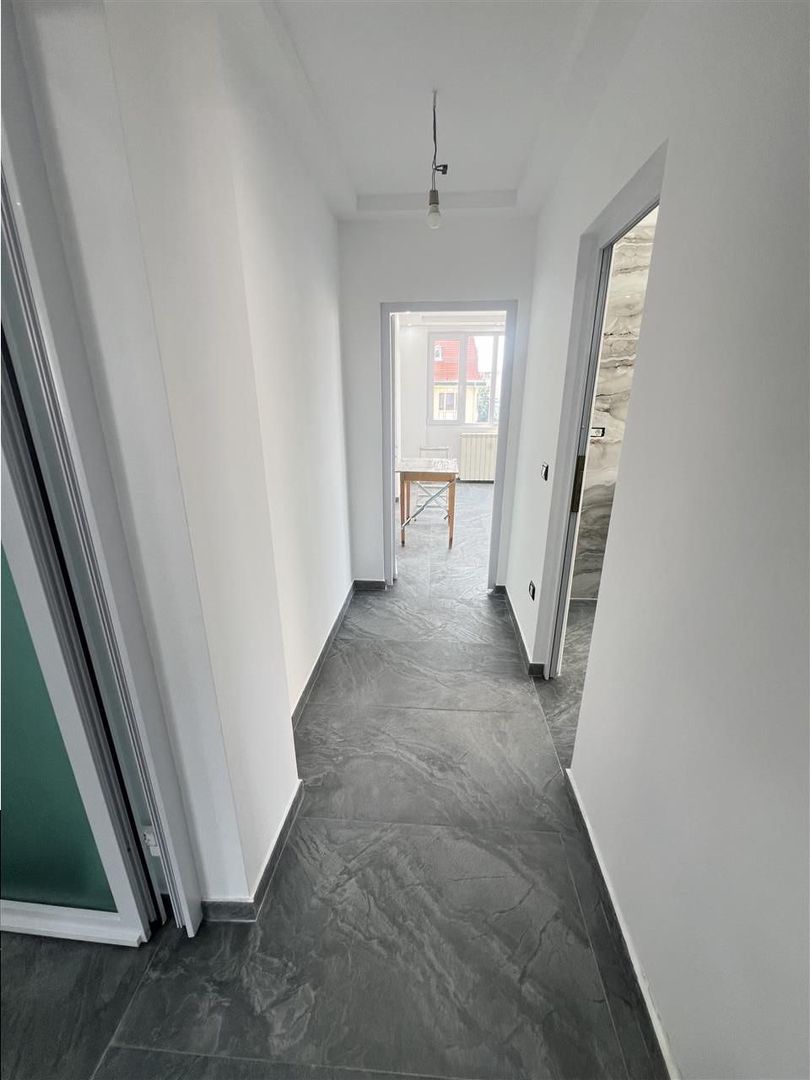 3 camere decomandat Ultracentral totul nou CENTRALA PROPRIE - Poză 7