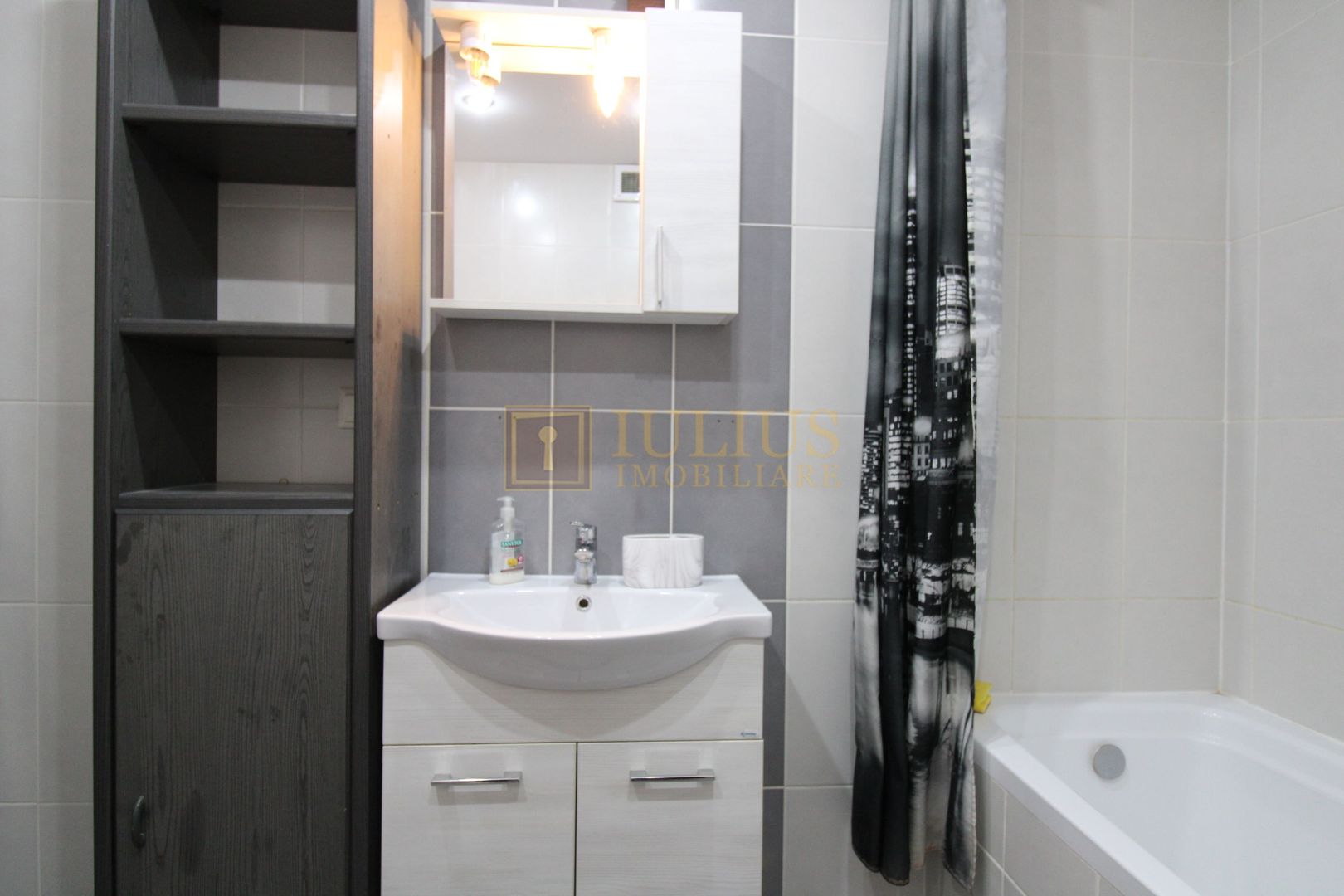 Complex URANUS PLAZA, zona Soarelui; rulouri electrice. - Poză 14