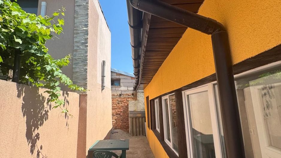 Casă renovată, 2 camere – str. Plevnei - Poză 7
