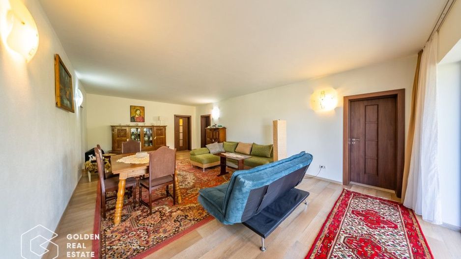 Casa 4 camere si mansarda, teren 1014 mp, comuna Vladimirescu - Poză 2