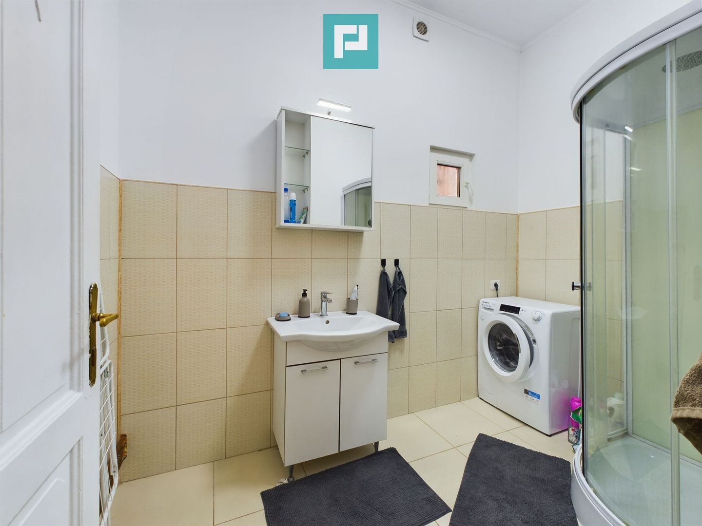 Apartament la casă zonă centrală - Poză 6