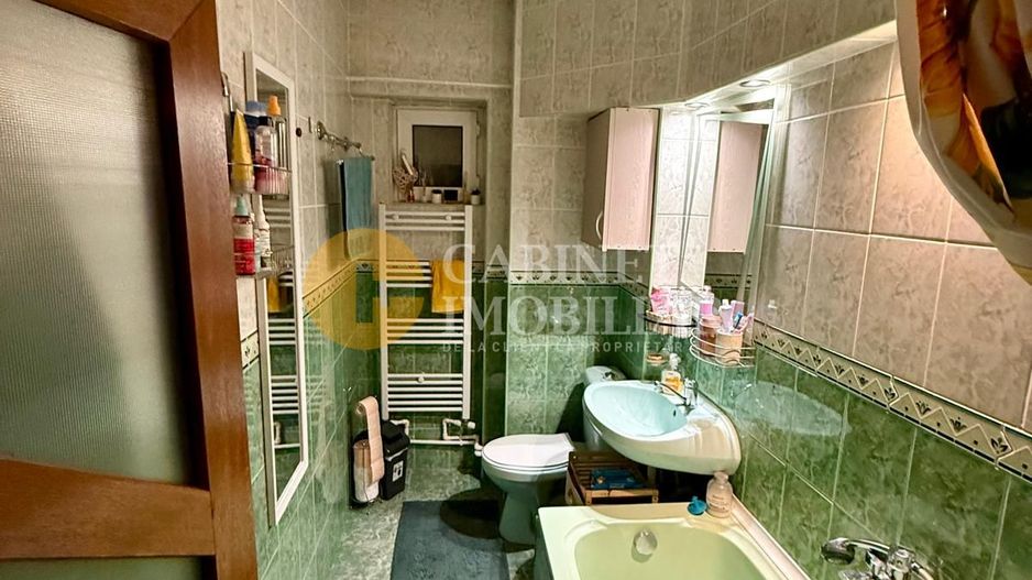 3 CAMERE DECOMANDAT--2 BAI--ETAJ INTERMEDIAR--RENOVAT--MOBILAT+UTILAT - Poză 9