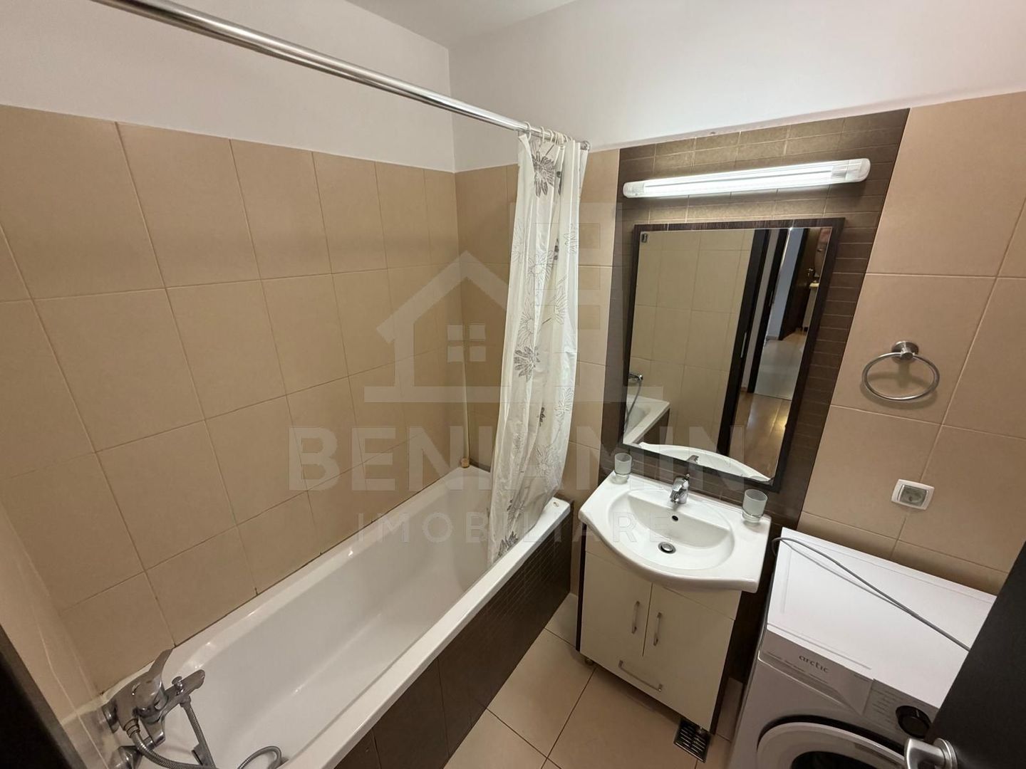 3 Camere-Decomandat-Boxa-Loc De Parcare-88mp-Etaj 1-Privilegio-Brasov - Poză 8