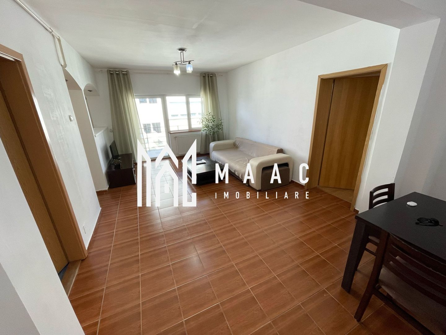 Apartament de închiriat I 4 camere I 96 mp utili I Strand II I etaj 2 - Poză 2