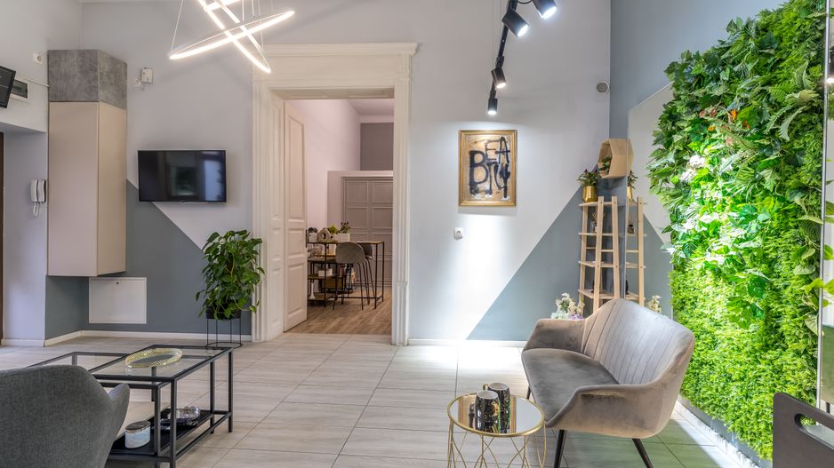 Ultracentral! Apartament renovat complet, in cladire istorica - Poză 4