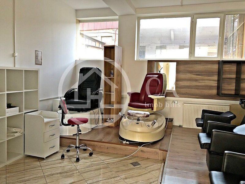 Spatiu comercial de inchiriat cu 7 camere in zona Iosia Nord, Oradea - Poză 7