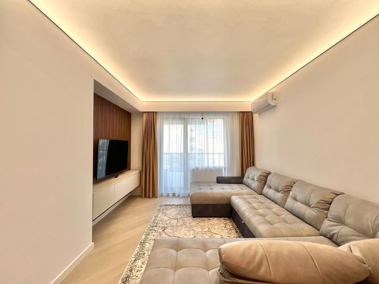 Prima inchiriere apartament 2 camere | Loc Parcare | Cortina North - Poză 1