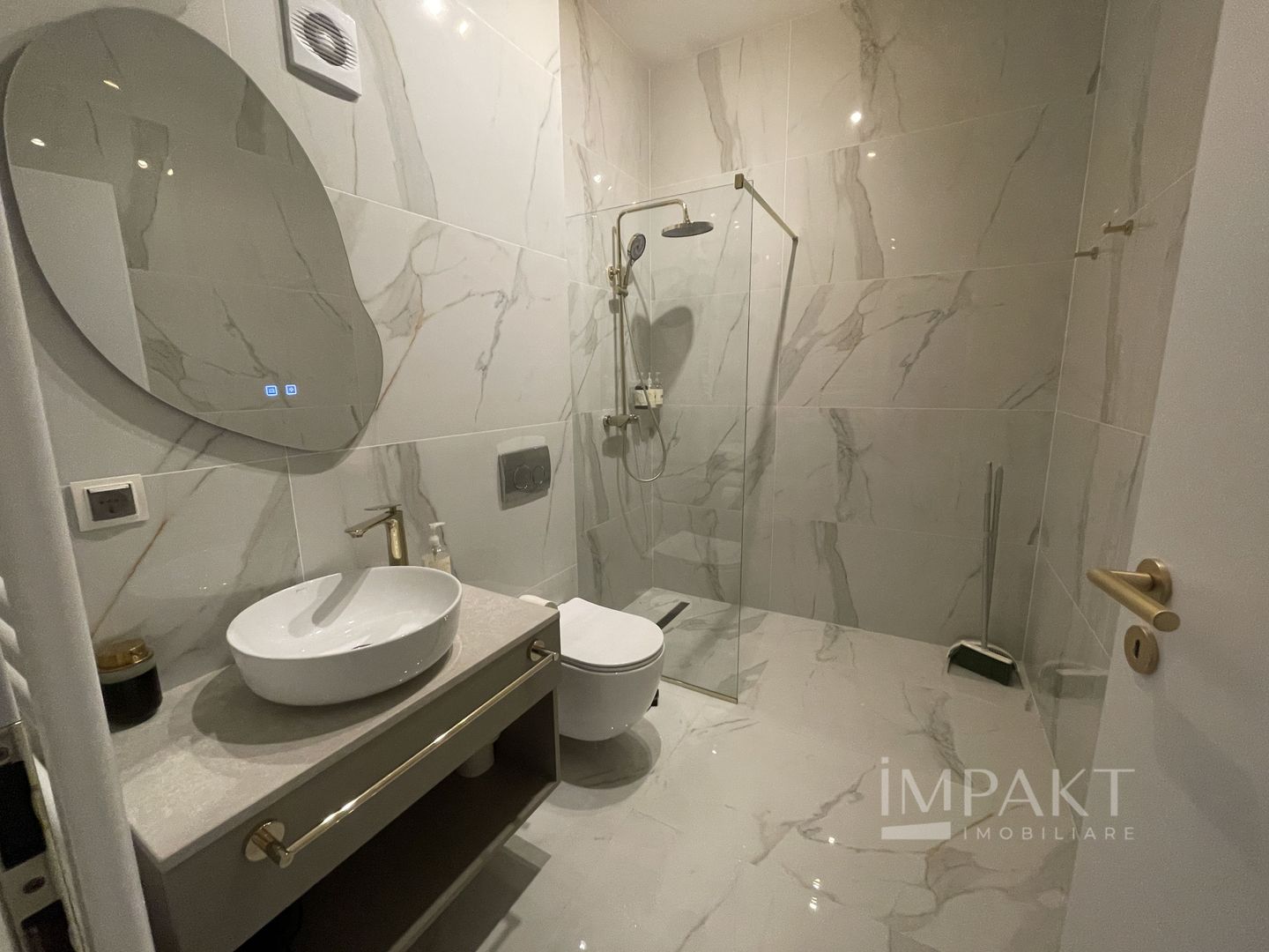 Apartament cu 2 camere, LUX in zona UMF - Poză 9