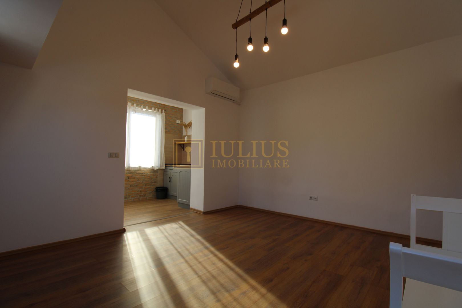 Braytim, casa ideala pentru activitati comericiale/birouri. - Poză 34