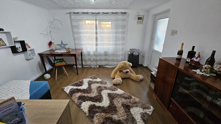 Casa 127mp mobilata/utilata+ anexa+garaj+beci+teren intravilan 1233 mp - Poză 4