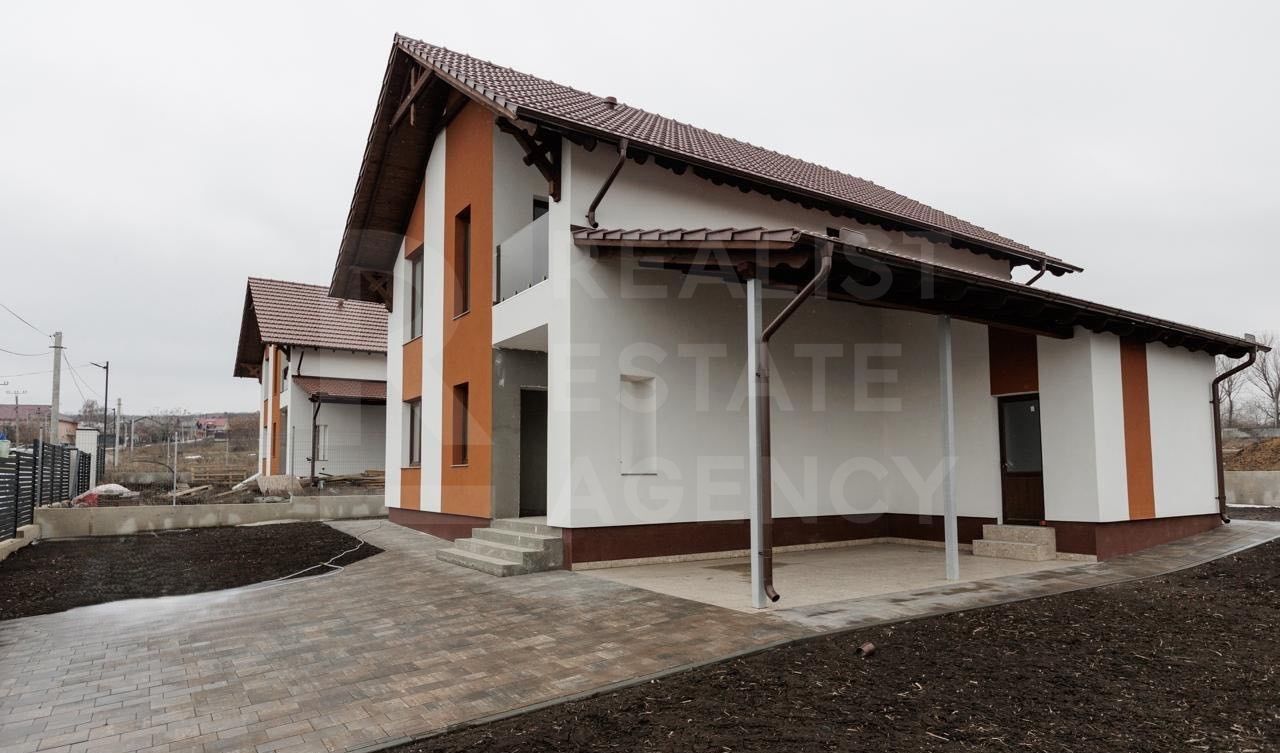 Vânzare, casă, 2 nivele, satul Sociteni, Ialoveni - Poză 1