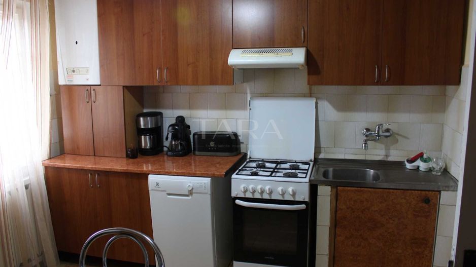 Apartament spațios cu 4 camere, zona Farmec – Mărăști - Poză 1