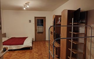 VANZARE GARSONIERA I SPATIOASA I MOBILATA I UTILATA I DRUMUL TABEREI - Poză 1