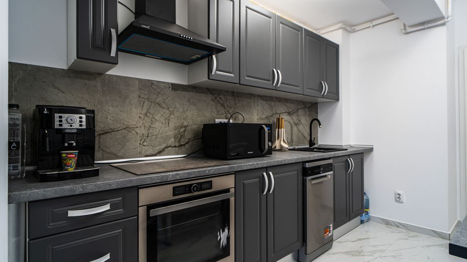 Brancusi, 2 camere, 68 mp, mobilat-utilat, loc de parcare inclus - Poză 9