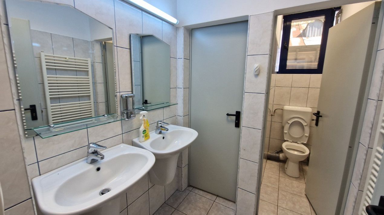 Inchiriere spatiu centru Pitesti, strada Crinului - Poză 9