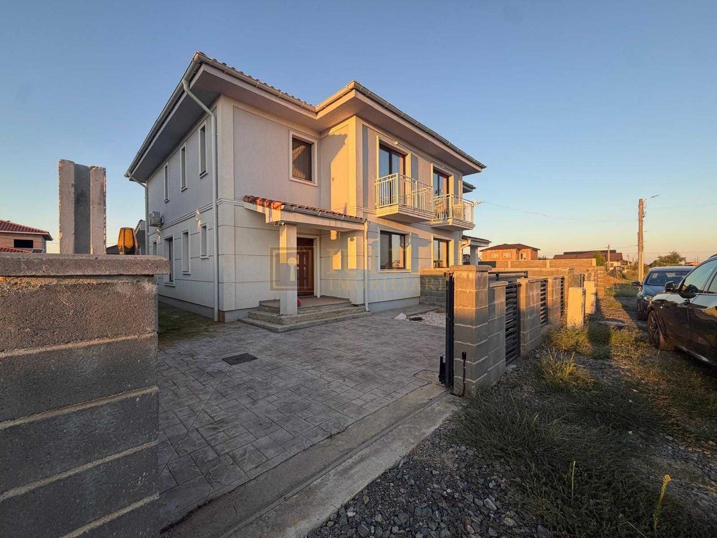 Duplex Mosnita Noua| 4 camere-3 dormitoare| curte proprie| loc de parcare - Poză 1