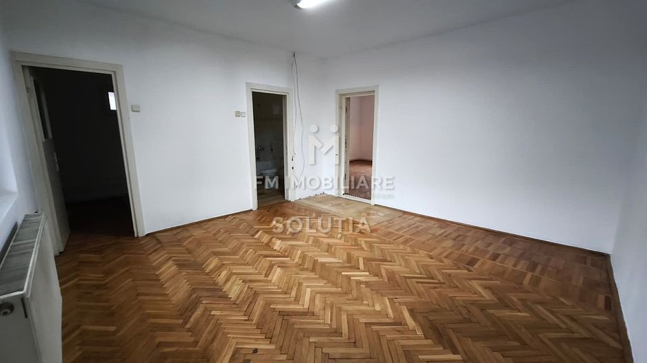 Casă de vânzare | 2 min de Centrul Vechi | garaj | curte proprie - Poză 6