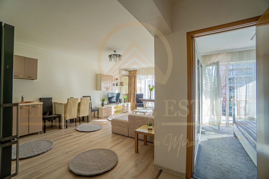 Apartament 2 camere – Mamaia, zona de intrare – Piscină - Poză 9