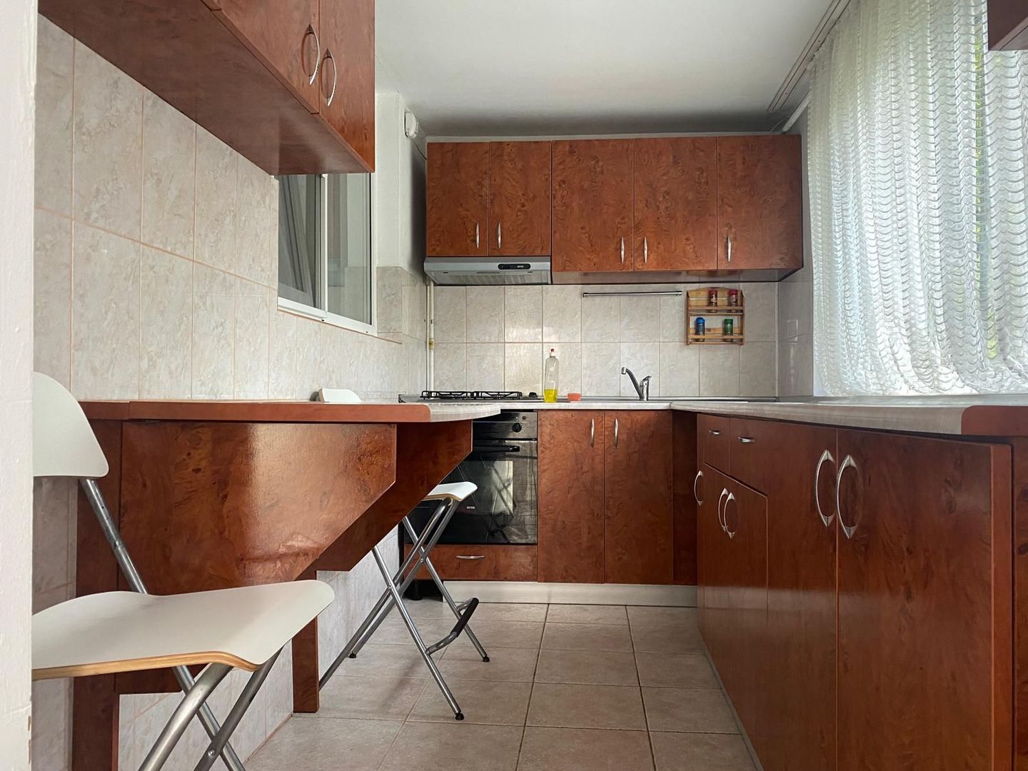 Modificat in 3 camere! Vanzare apartament in Targoviste-Micro 4 - Poză 6