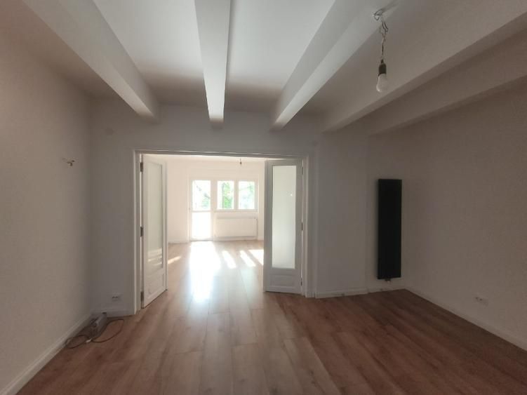 Apartament Parc Cismigiu 3 camere + living 110 mp - Poză 12