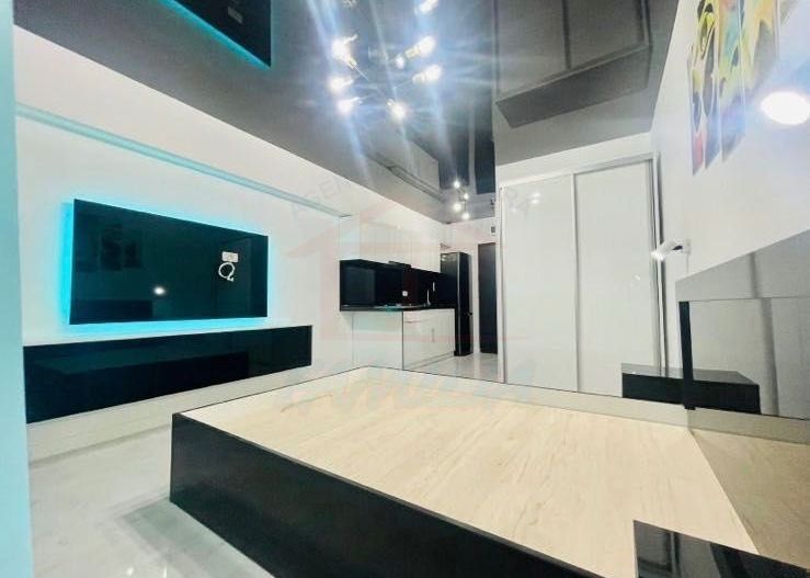 SE INCHIRIAZA APARTAMENT, 300 EURO, PIATA ENERGIEI - Poză 1