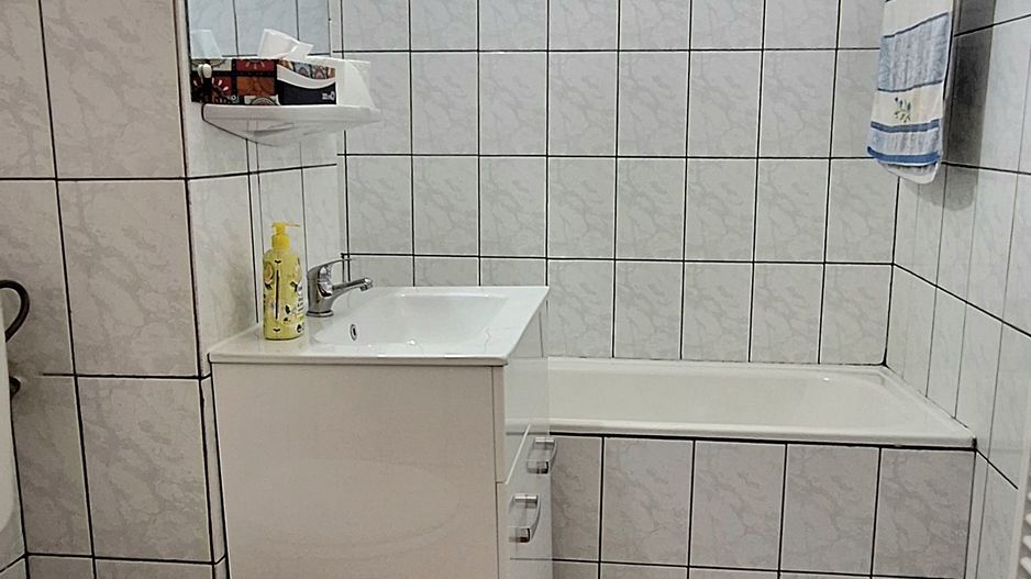 Apartament renovat cu 3 camere - zona Andrei Saguna - Poză 18