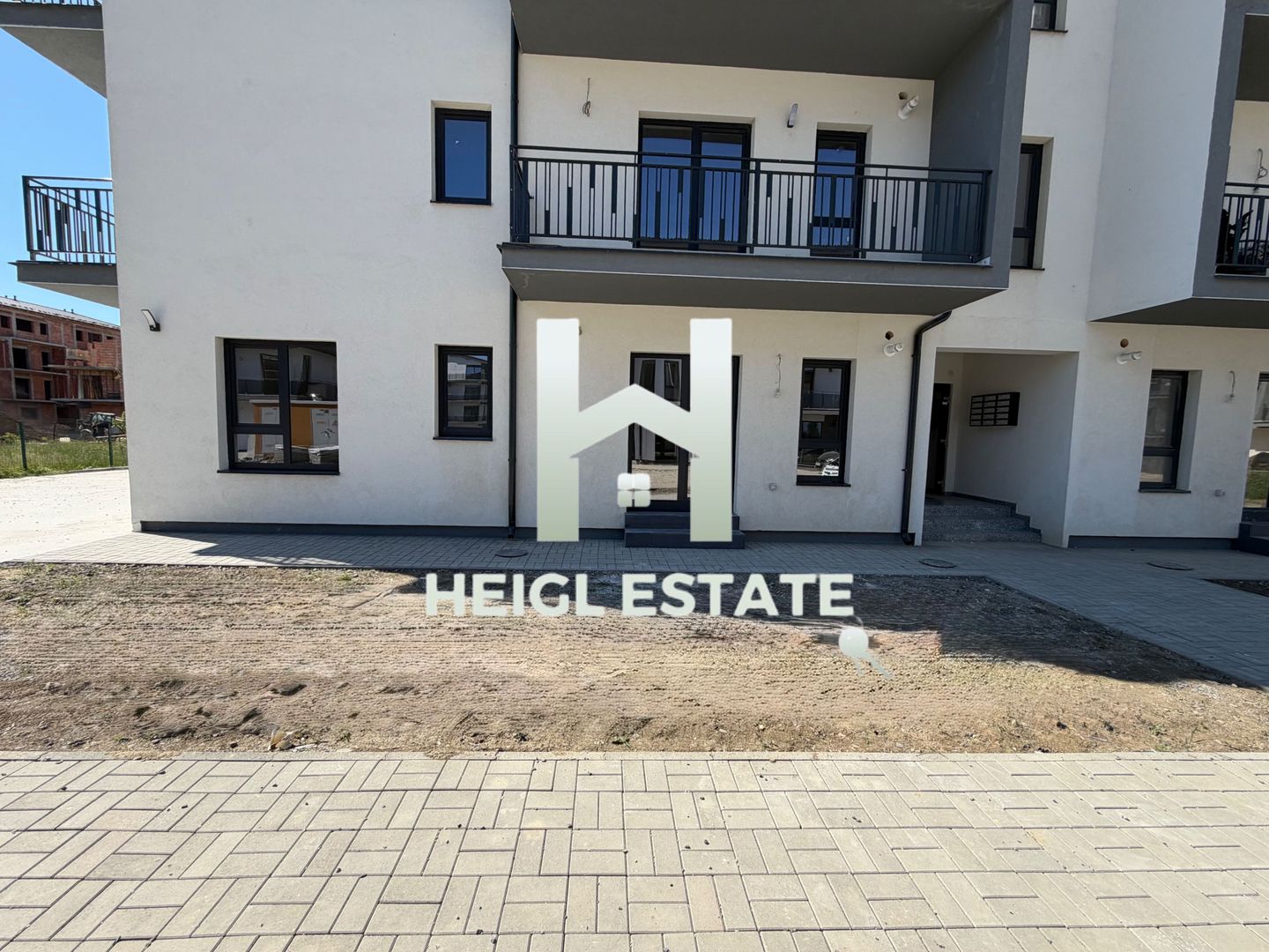 Apartament cu 2 camere si gradina in zona Braytim - Poză 8