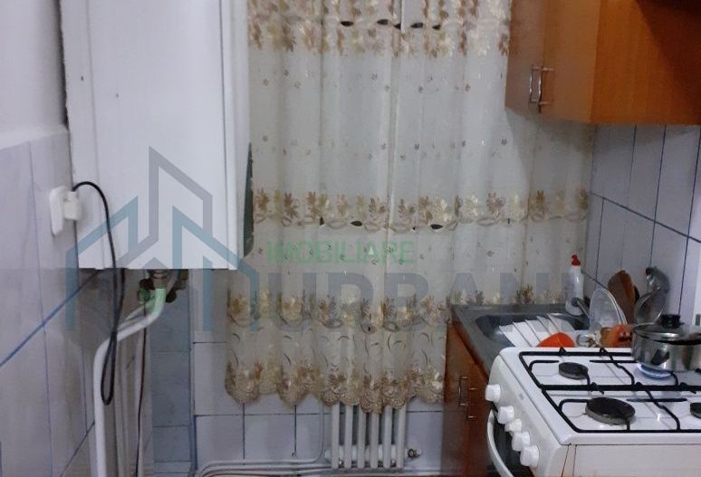 Apartament 2 camere, etaj 2, Hârlău - Vânzare - Poză 2