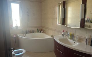 Casa de Vanzare Rasinari | 6 Camere | 200 MPU | Teren 979 MP | - Poză 11