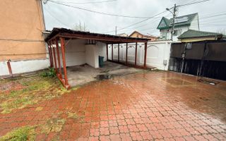 Vila-in-zona-Parcului-Nicolae-Romanescu-curte-mare-doua-constructii - Poză 2