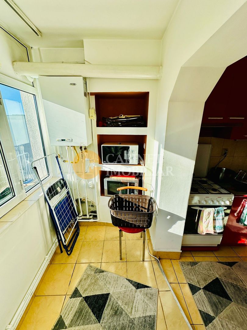 Nicolina 1 - Apartament cu 3 Camere Decomandat - Bloc 1981 - Poză 9