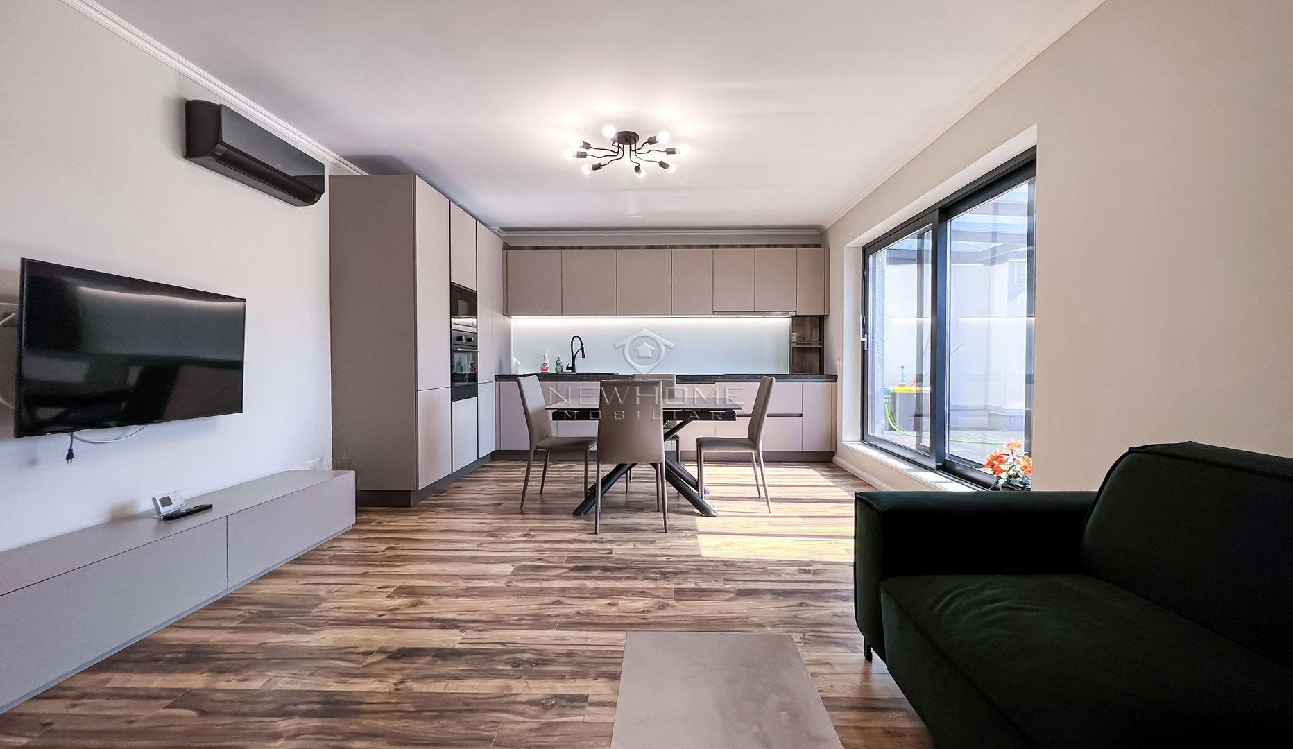 Apartament 3 camere, zona Ultracentral - Poză 1