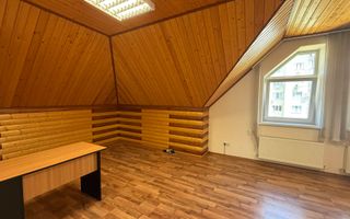 Se oferă spre închiriere casă în centrul orașului, ideală pentru birouri, clinică sau centru educați - Poză 17