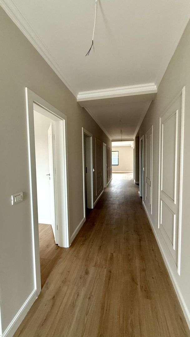 CASA TIP DUPLEX DESPARTIT PRIN GARAJ - Poză 8