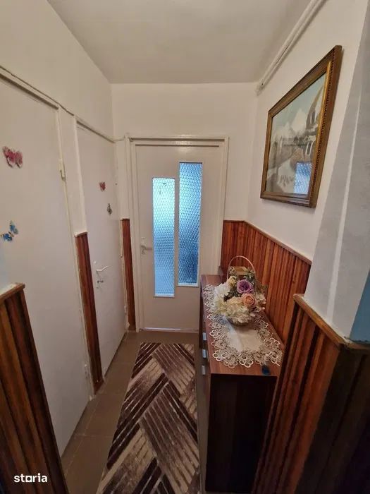 Apartament cu 3 camere de vanzare - Poză 1