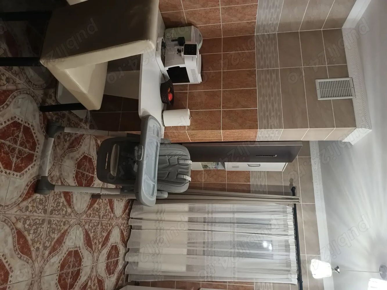 Vând apartament decomandat cu 3 camere, micro 16. - Poză 4