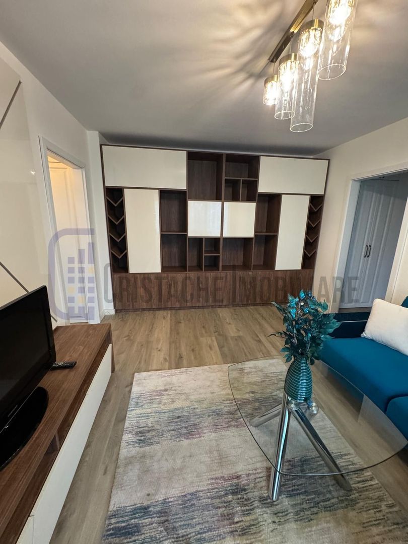 Apartament 2 camere, renovat si amenajat modern, metrou P-ța Unirii la 10 min. - Poză 20