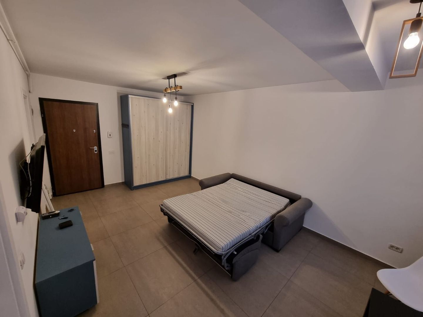 Garsoniera Cavar Brancoveanu. - Poză 1