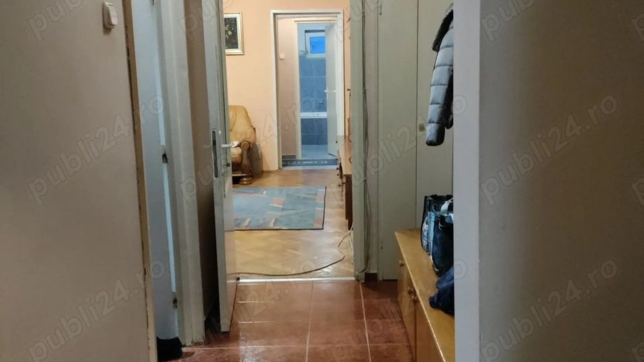 Vand apartament 3 cam etaj 6/9 Careiului. - Poză 3