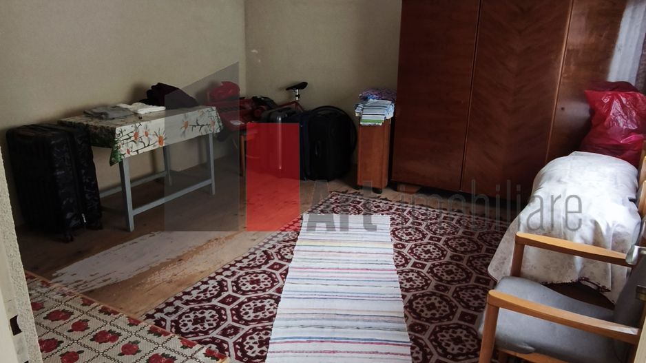 Casa curte cu teren 1600 mp Manolache - Poză 18