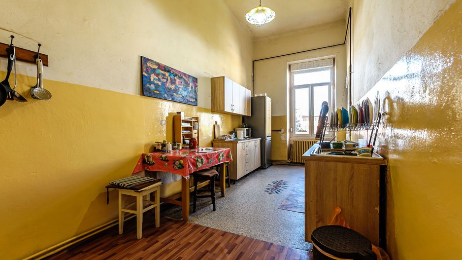 Ultracentral! apartament 3 camere spațios la casă/vilă, etajul 1 - Poză 2