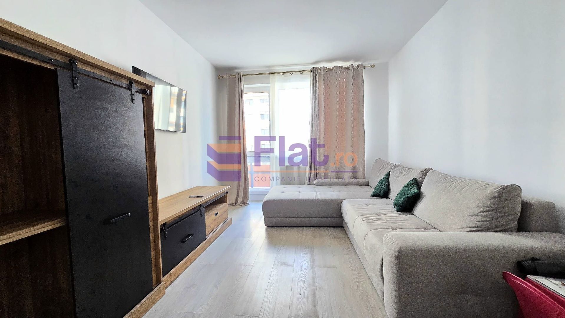 Zona Linistita Coresi Grandis Residence Camere - Poză 4