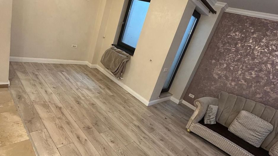 Apartament 2 camere si curte Damaroaia - Poză 7