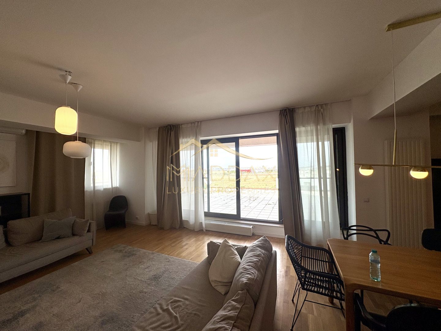 APARTAMENT de LUX cu 3 CAMERE cu Terasa si loc de parcare - Poză 7