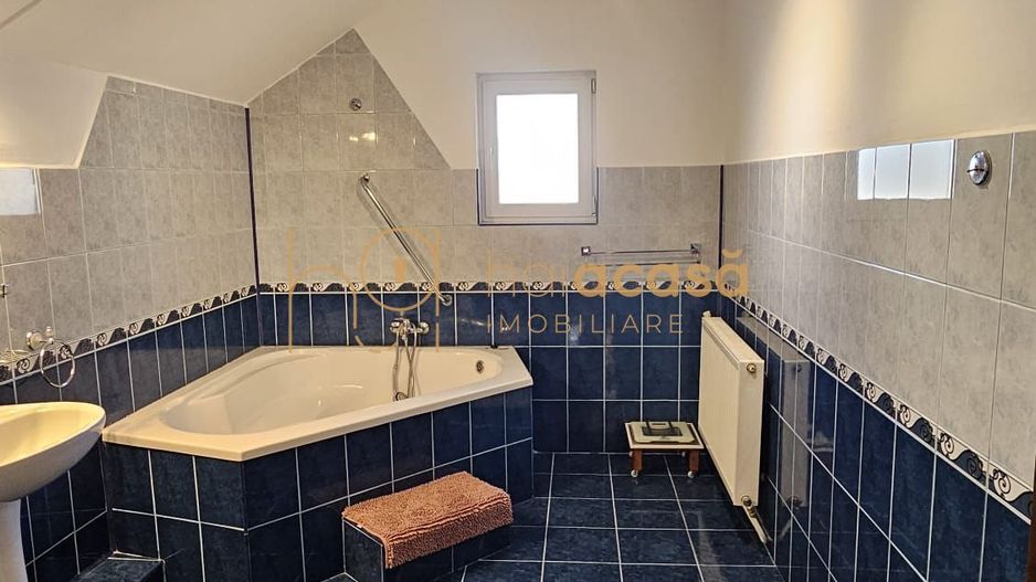 Casă / Vilă cu 8 camere de vânzare în Manastur, Cluj-Napoca - Poză 21