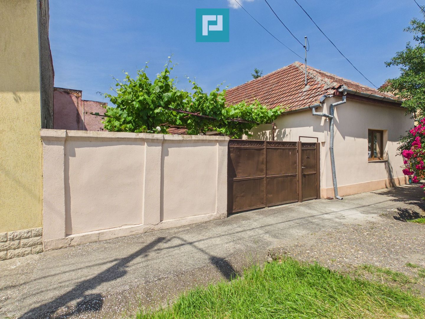 CASĂ INDIVIDUALĂ PÂRNEAVA TEREN GENEROS 846 MP - Poză 1