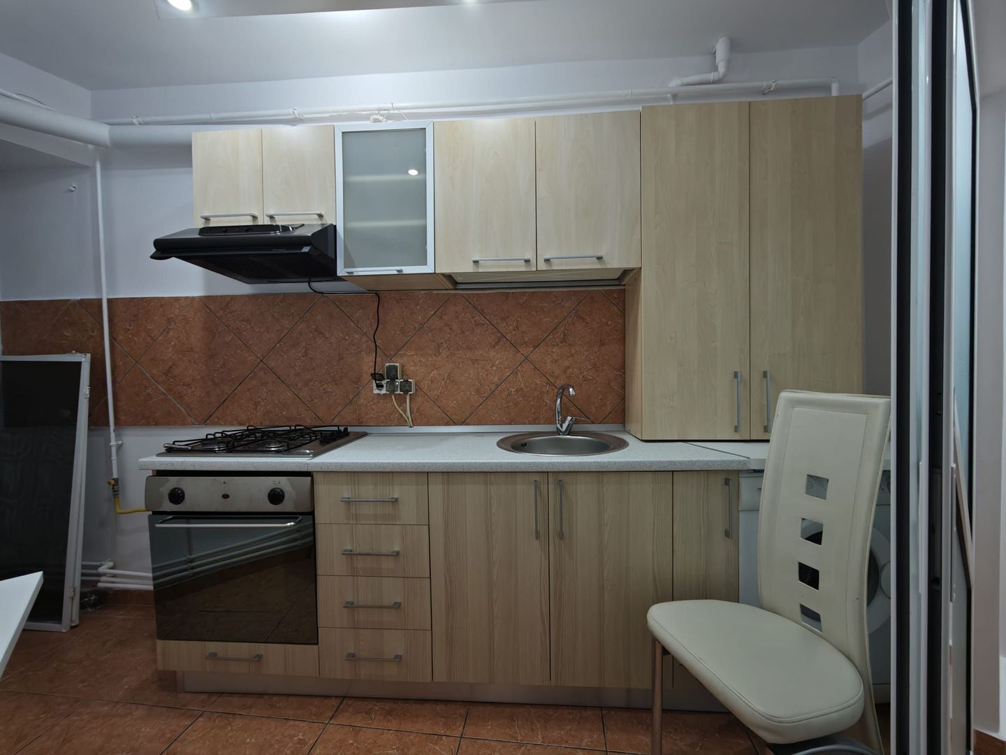 Apartament 1 cameră de închiriat – Zona Port, aproape de Faleză - Poză 4
