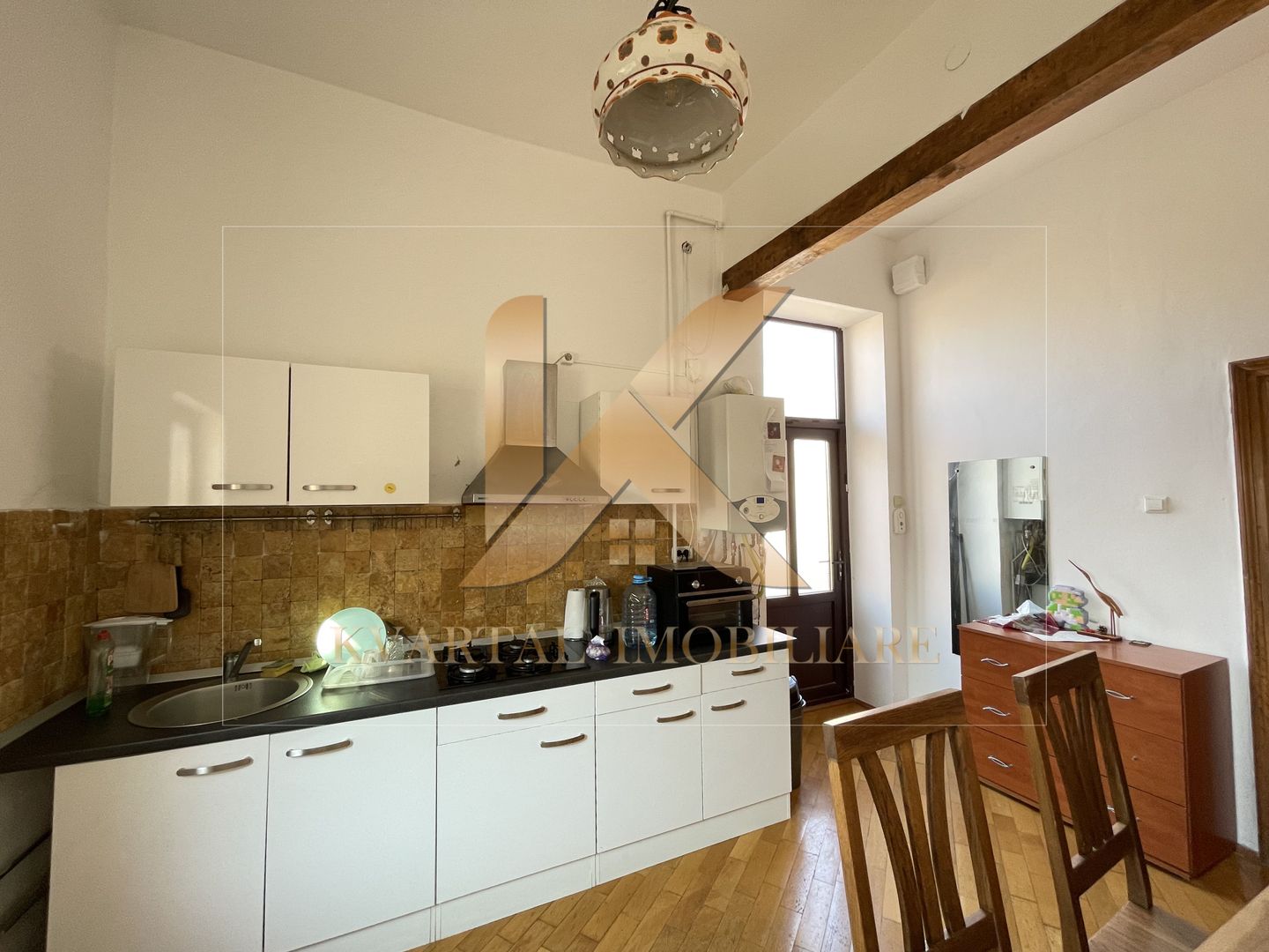 Apartament 2 camere, 75mp zona Centrala! Negociabil - Poză 1